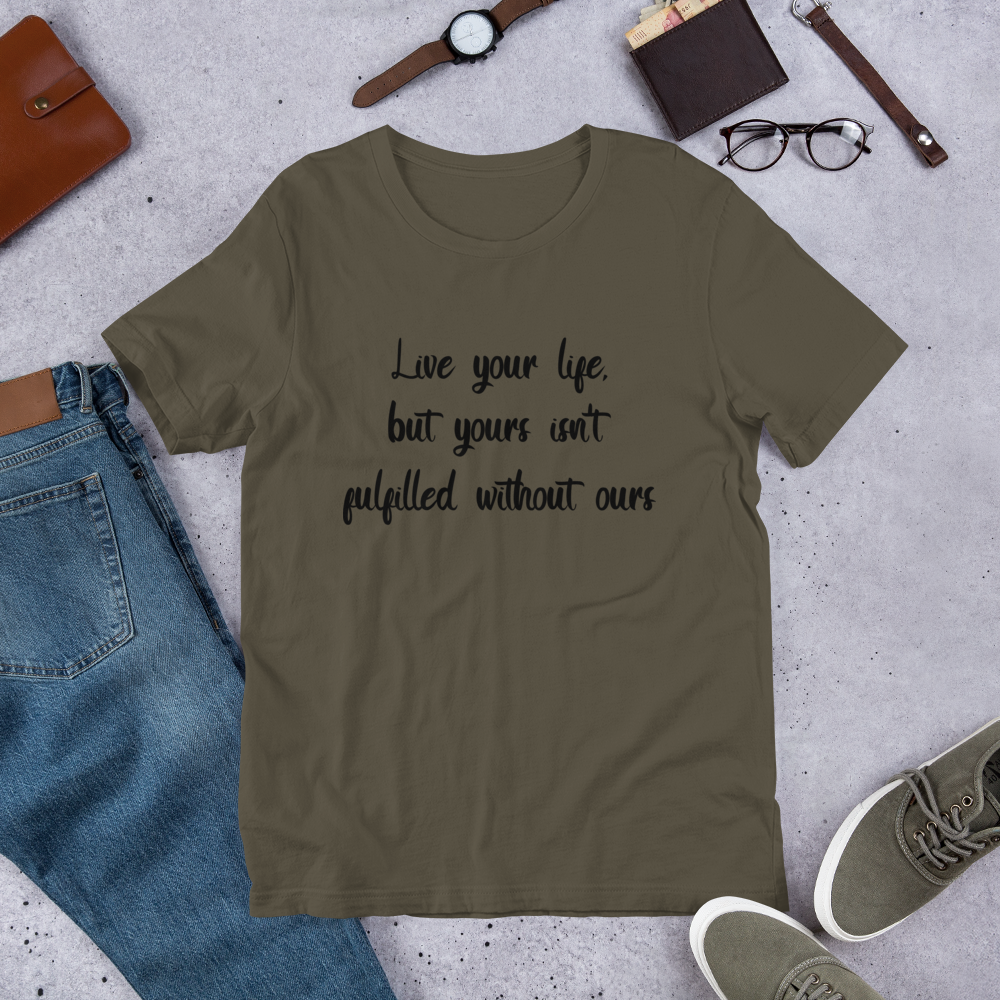 S/S T-Shirt with "Live Your Life" Design