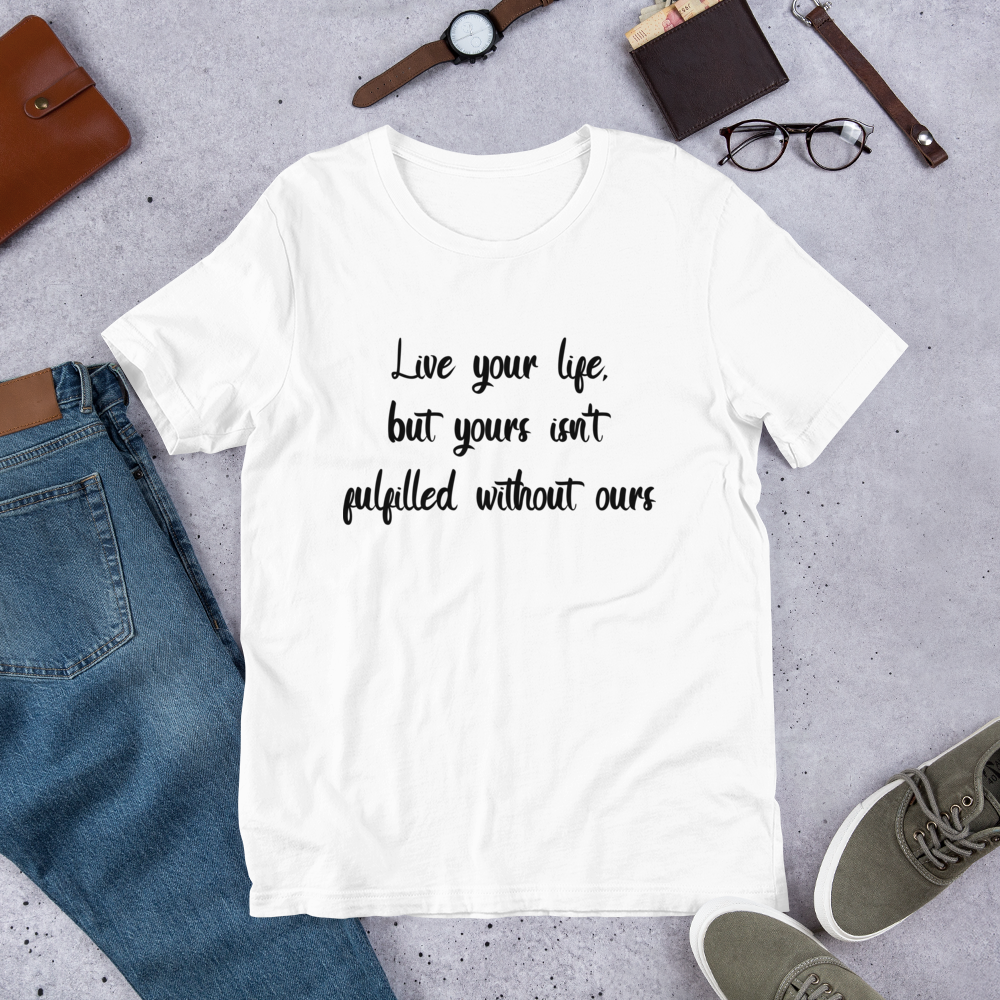 S/S T-Shirt with "Live Your Life" Design